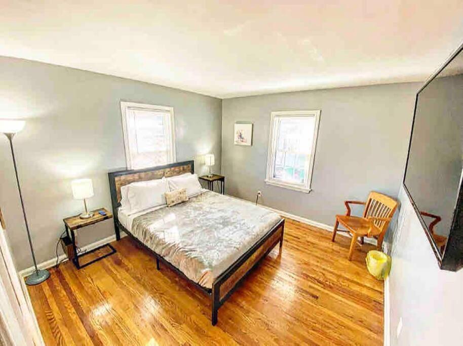 Adorable&Cozy Suburban Home Mins From Dwtn/Airport โรเชสเตอร์ ภายนอก รูปภาพ