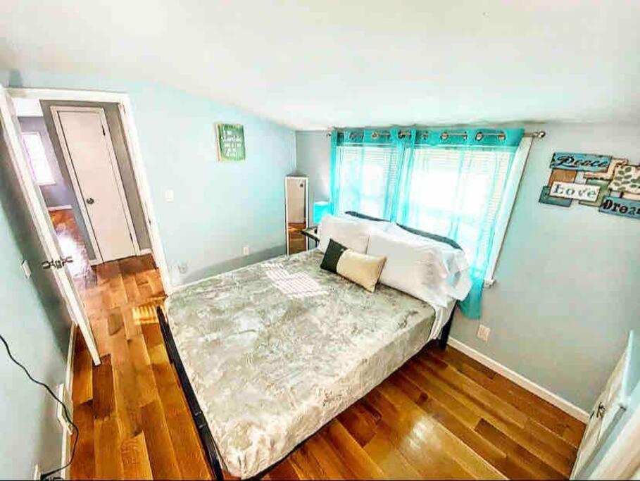 Adorable&Cozy Suburban Home Mins From Dwtn/Airport โรเชสเตอร์ ภายนอก รูปภาพ