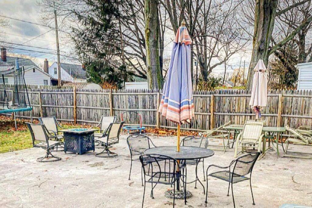 Adorable&Cozy Suburban Home Mins From Dwtn/Airport โรเชสเตอร์ ภายนอก รูปภาพ