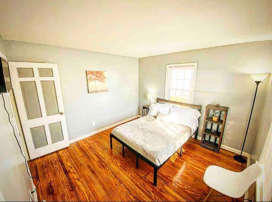 Adorable&Cozy Suburban Home Mins From Dwtn/Airport โรเชสเตอร์ ภายนอก รูปภาพ